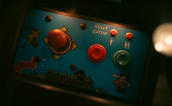 Static Hour gameplay trailer